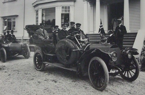 Royal Family with Yara