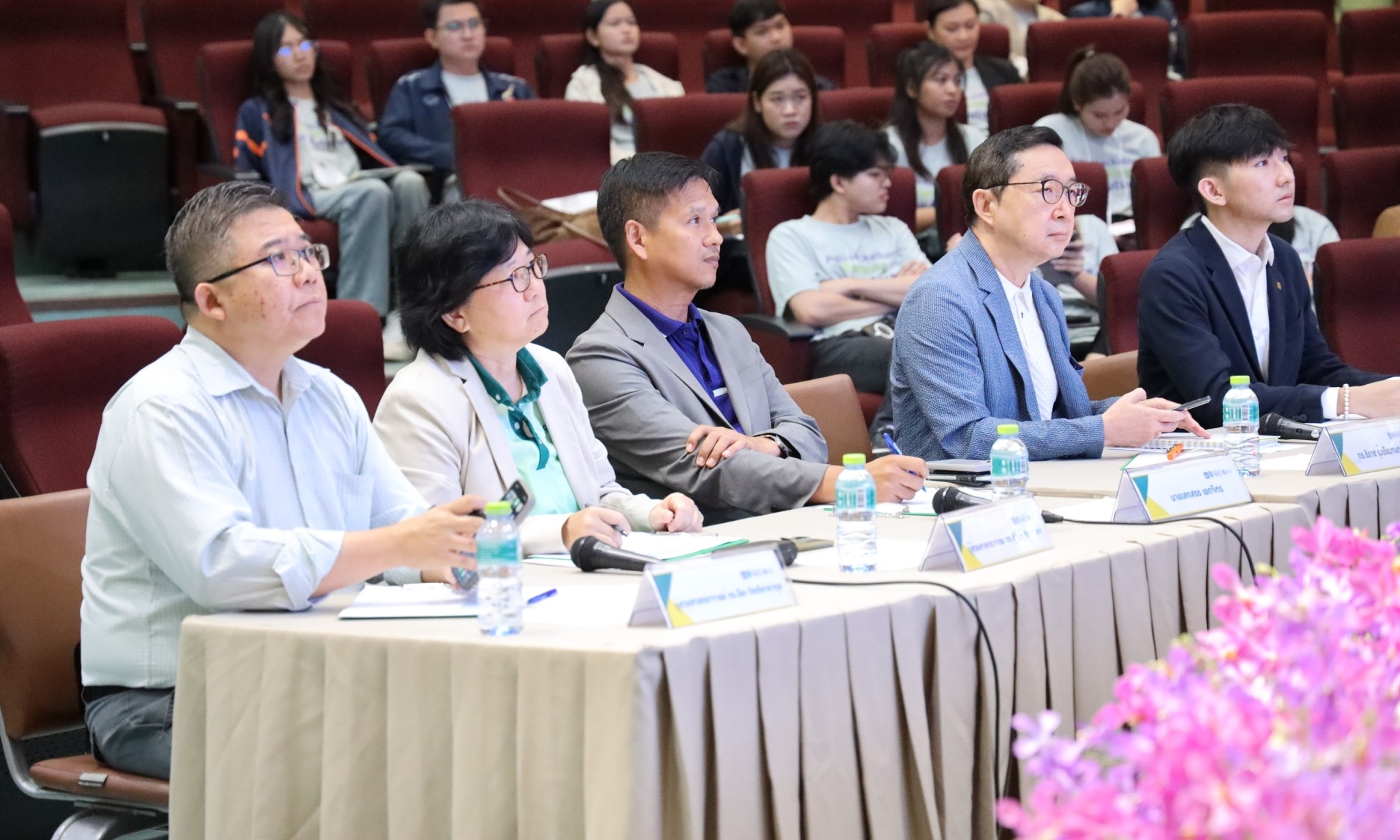 คณะกรรมการตัดสินผลงาน